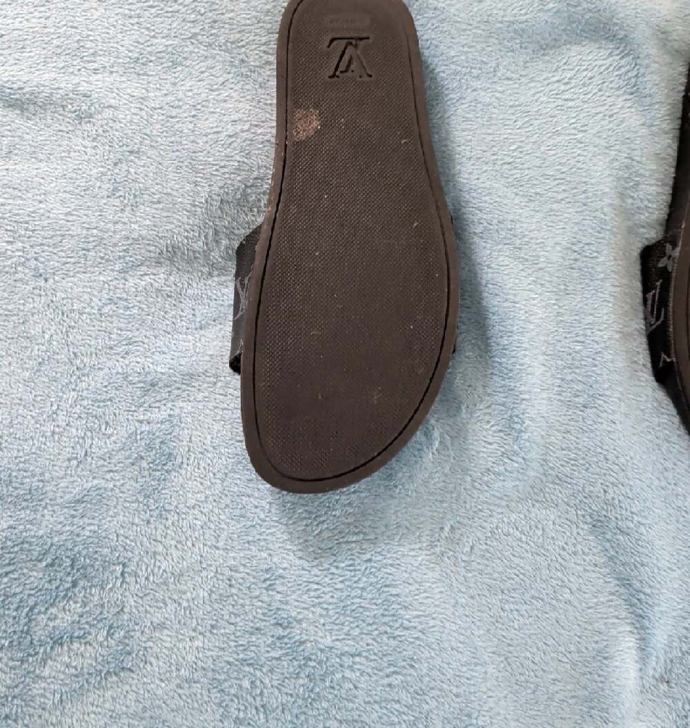 Louis Vuitton Black Monogram Slide Sandals LV - Picture 11 of 16